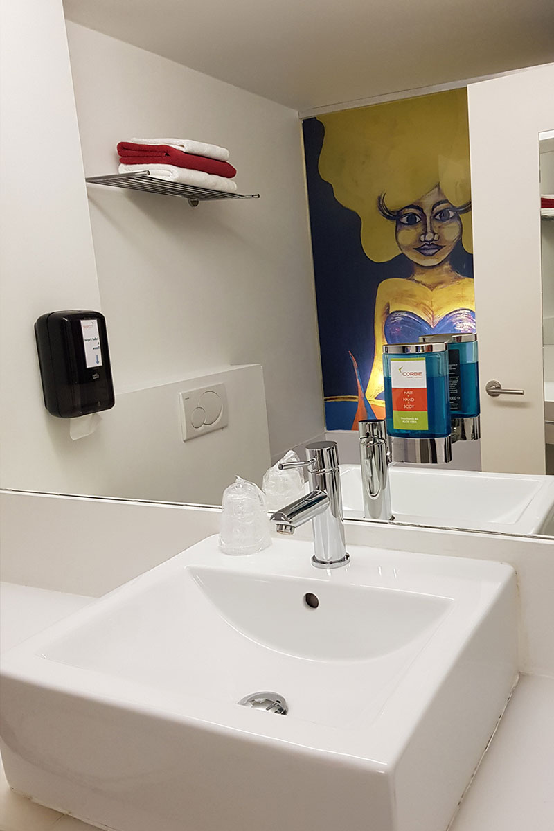 Studio Corbie Geel met kitchenette